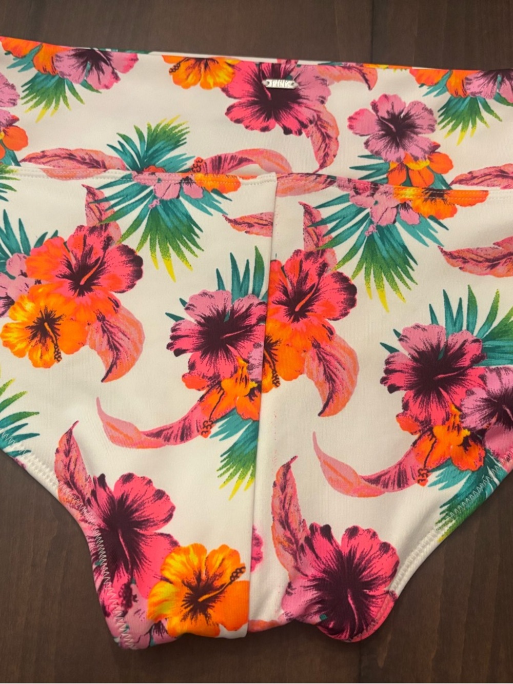 PINK Victoria's Secret Gym to Swim White & pink floral bikini bottom NWT - Picture 3 of 8